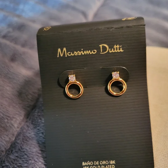 **** SOLD ***** Massimo Dutti Earrings Brand New with bag - Picture 7 of 8